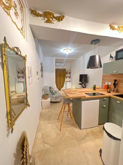 1 Intra-muros Avec Jardin Apartment